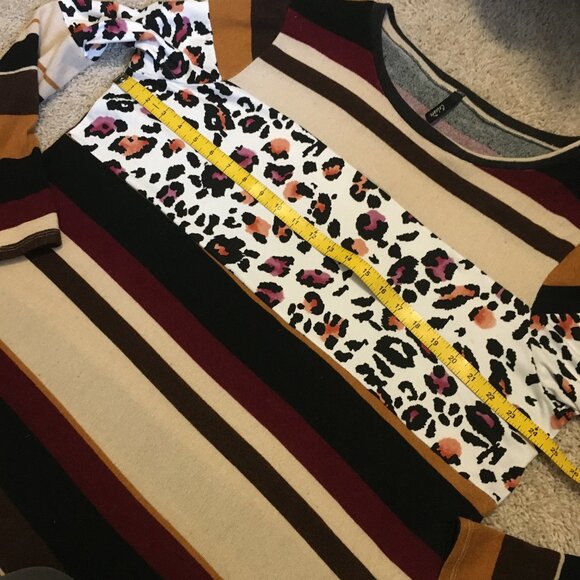 Colourblock Animal Print Soft Knit Rayon Sweater - Picture 13 of 16